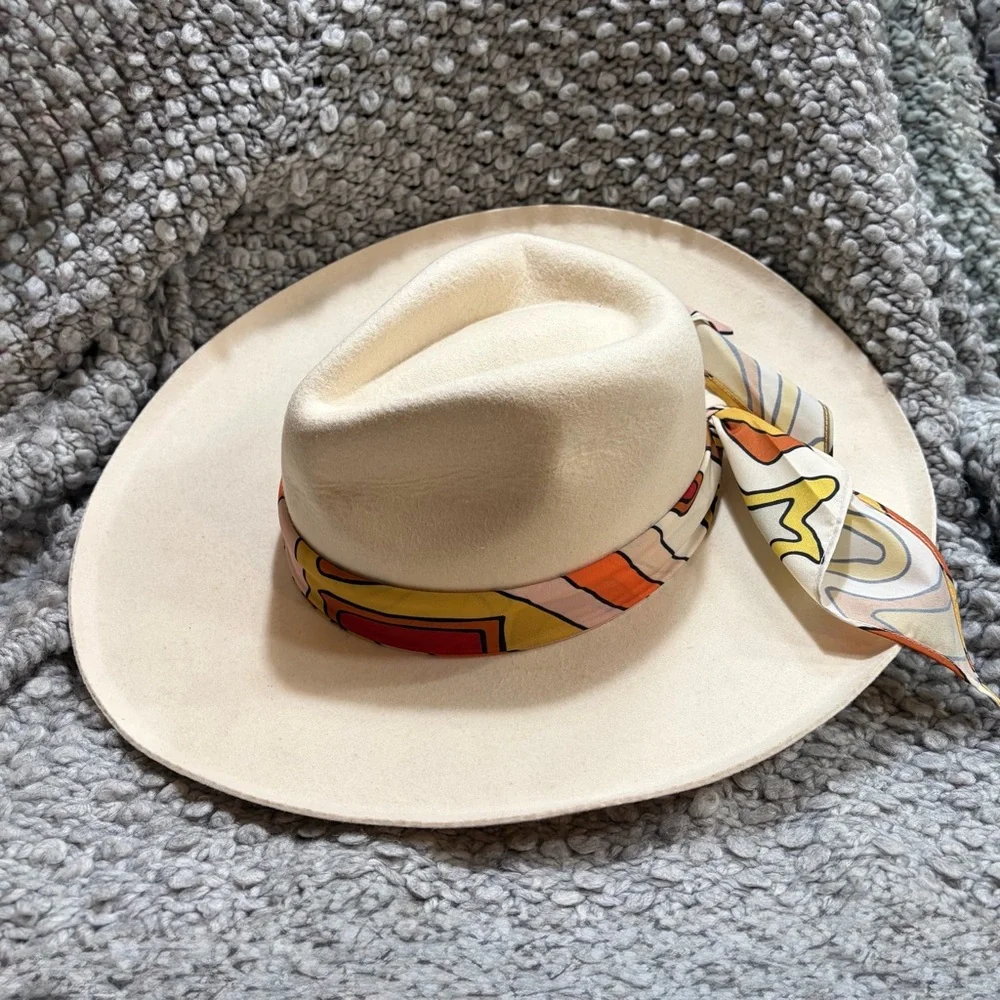 Lack Of Color NWOT White Felt Fedora with Multicolor Scarf Band Size S